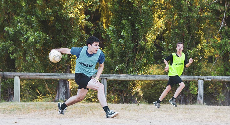 activité football au camping le Château de Fonrives