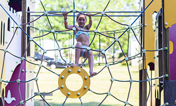 Aire de jeux pour les enfants au camping de Fonrives