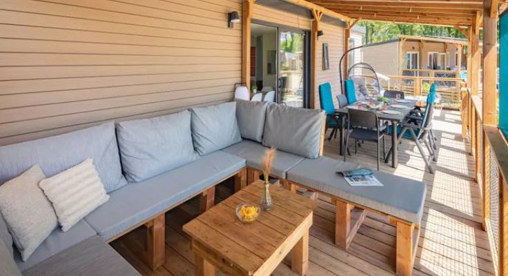 mobil-home Ultimate Château de Fonrives terrasse